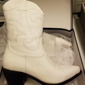 White Western Cowboy boots
